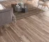 Cálido y Resistente: Un Baño Estilo Spa con Porcelanato Maderado