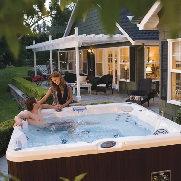 Jacuzzis para Exteriores vs. Interiores: ¿Cuál Es la Mejor Opción para tu Hogar?